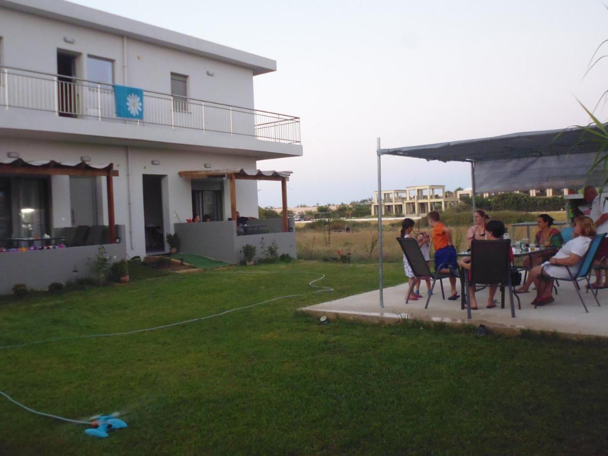 Sea Breeze Apartments Kolymbari Extérieur photo
