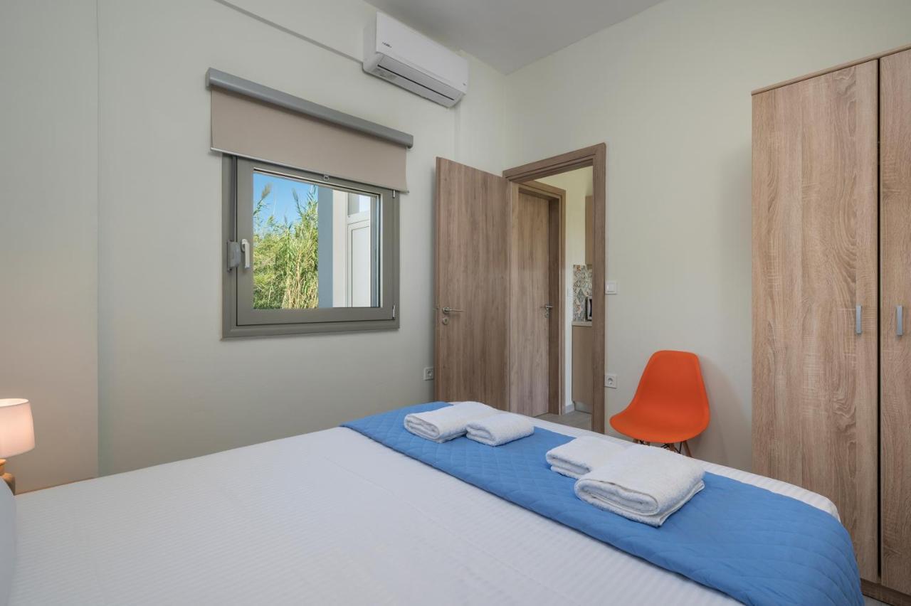 Sea Breeze Apartments Kolymbari Extérieur photo