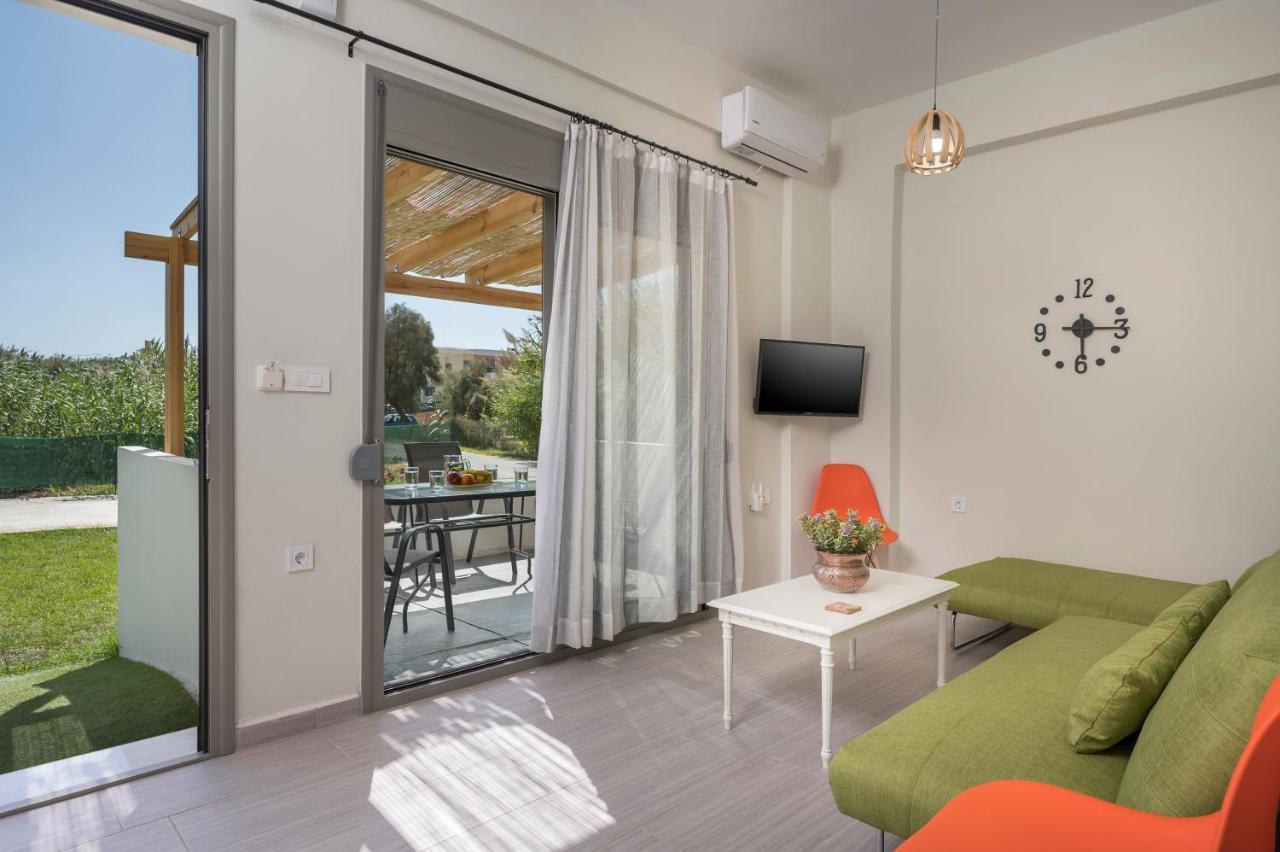 Sea Breeze Apartments Kolymbari Extérieur photo